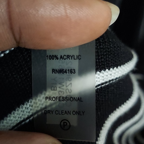 Dress #CALKLN - Picture 5 of 5